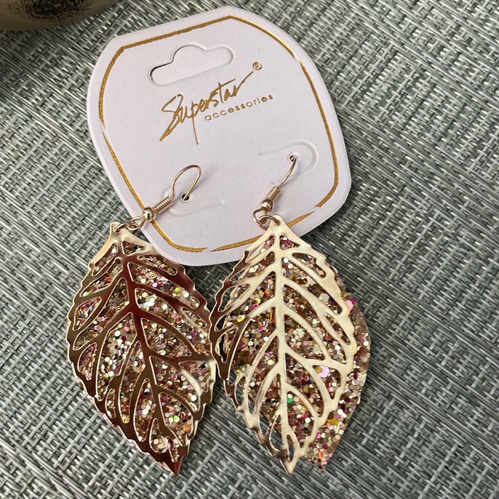 #44 Sparkle Leaf Earrings - Picture 7 of 7